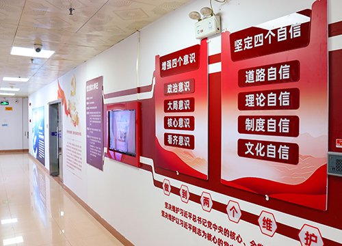 强化标杆引领，推进阵地建设